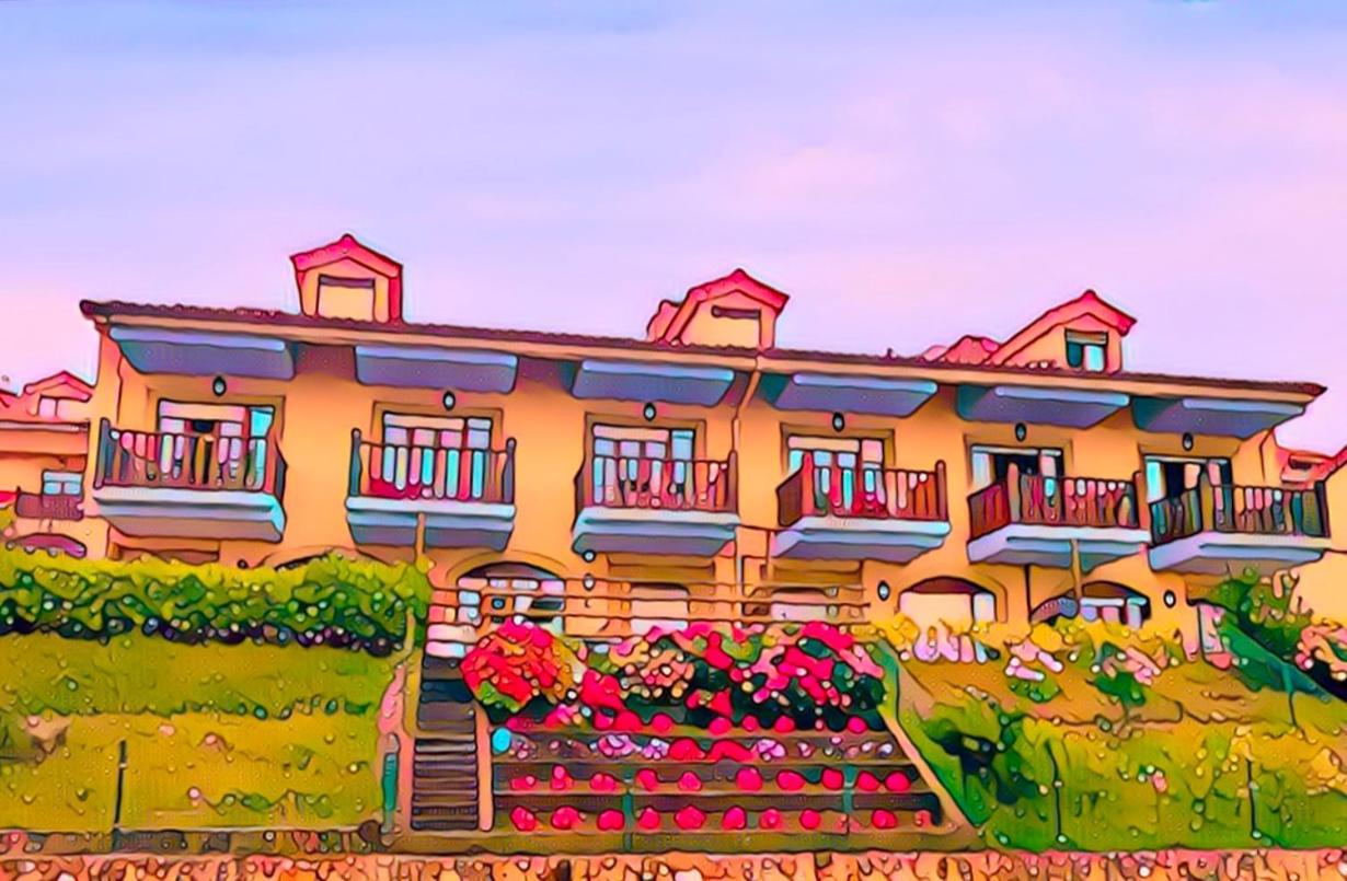 Casa De Las Flores - Apartamento Con Jardin Privado Frente A La Playa De 코밀라스 외부 사진